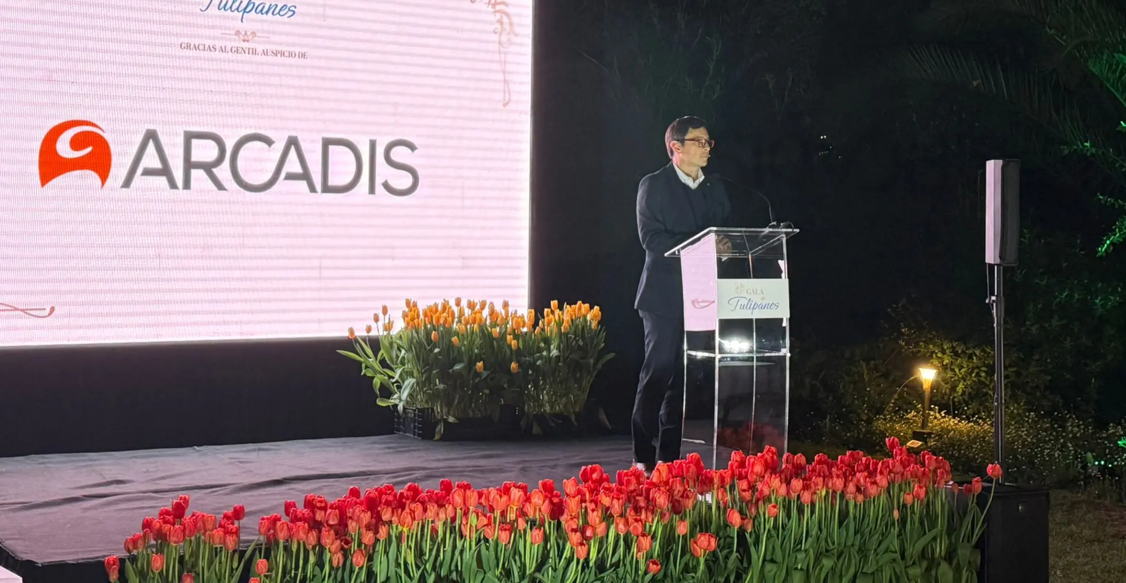 Hero - Arcadis junto a la Embajada de Paises Bajos