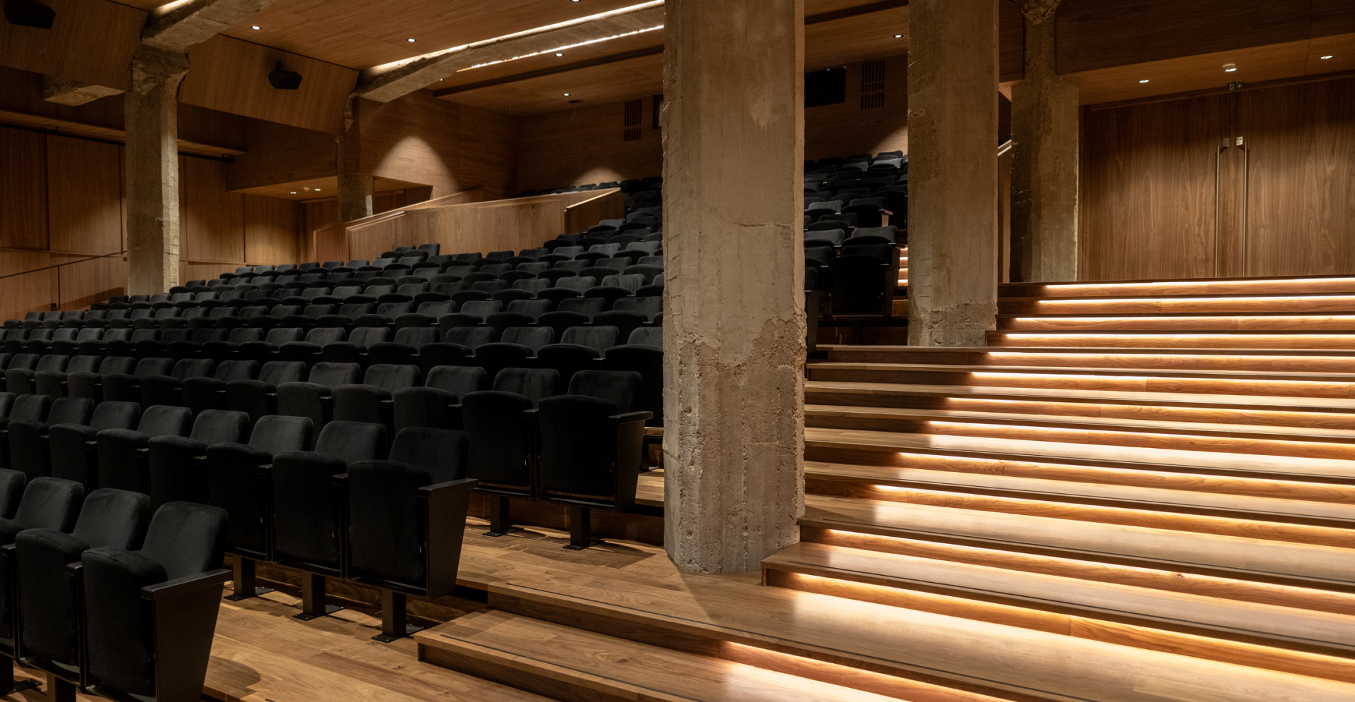 De prachtige voorgevel van cultuurtempel Bozar in Brussel