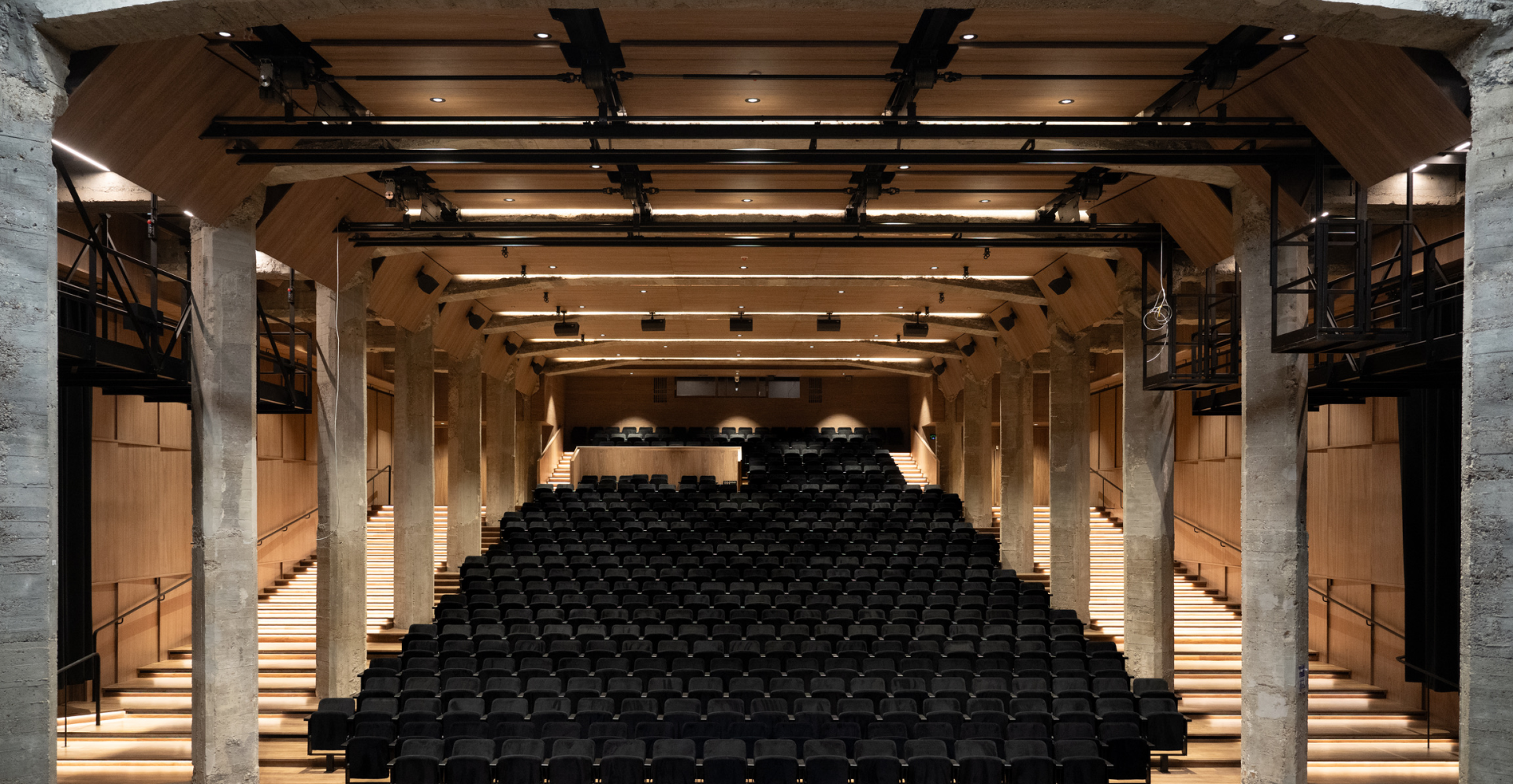 De prachtige voorgevel van cultuurtempel Bozar in Brussel