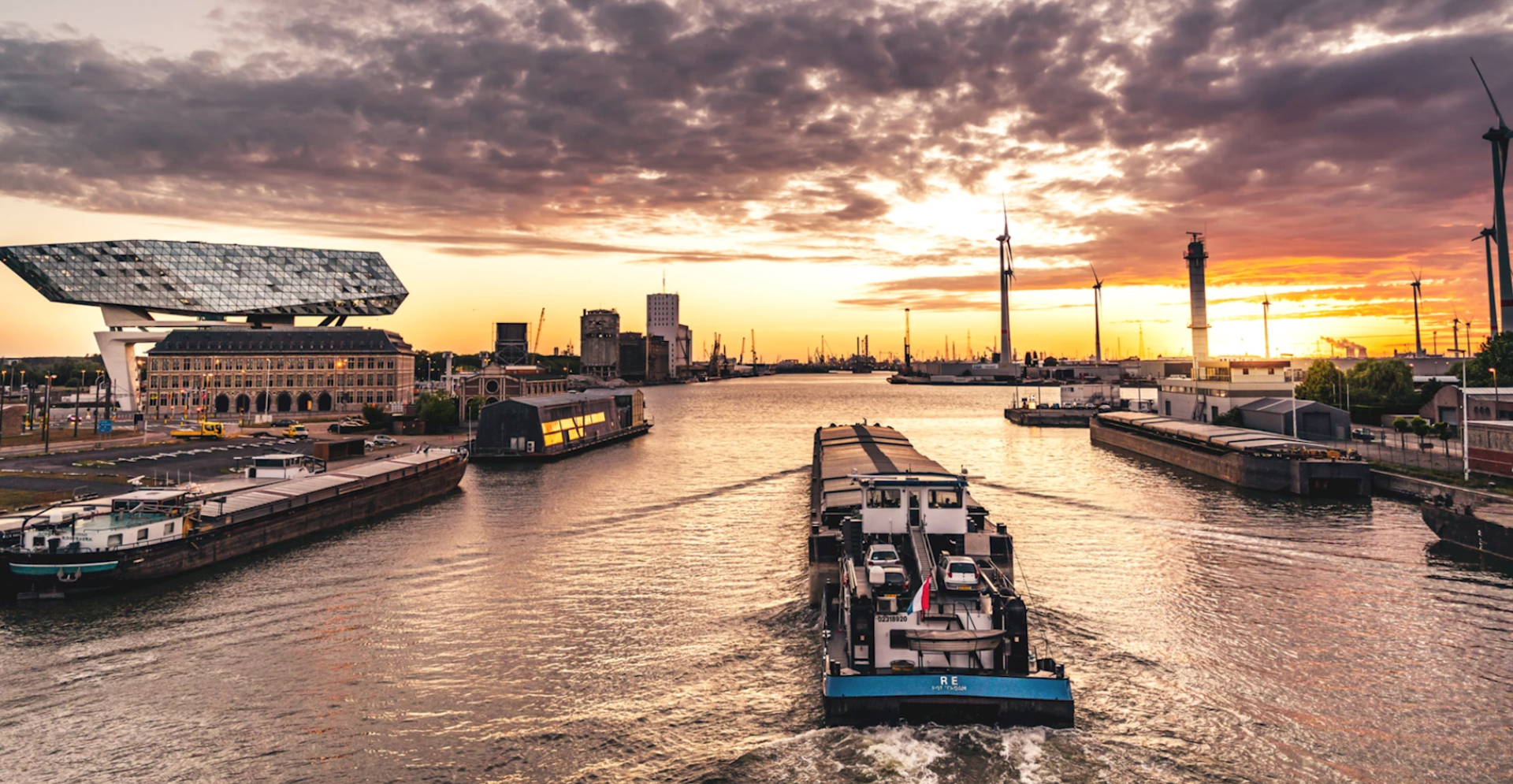 The horizon of Antwerp overlooking the Scheldt River and the cathedral.
